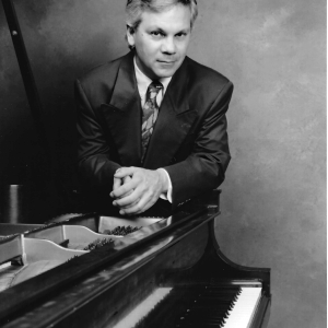 Latzgo, Roger